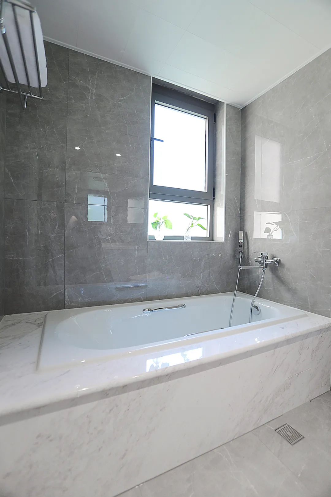 爆改130平大三居，養娃還能空無一物？無中生有衣帽間救了我！ 