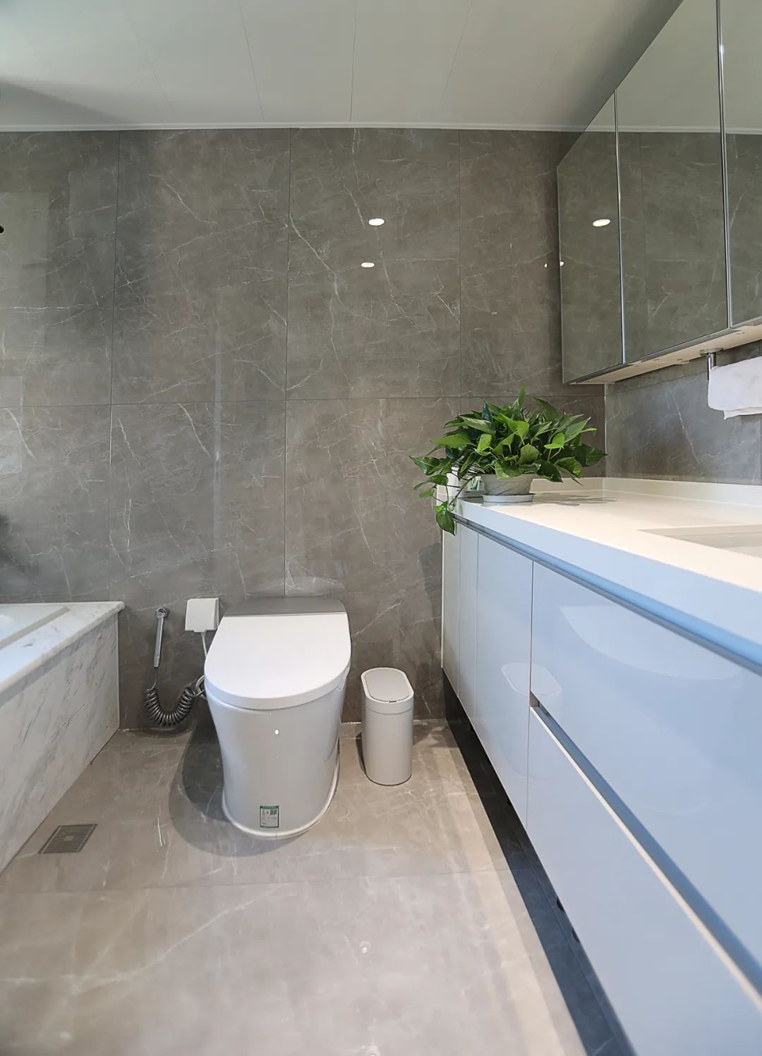 爆改130平大三居，養娃還能空無一物？無中生有衣帽間救了我！ 