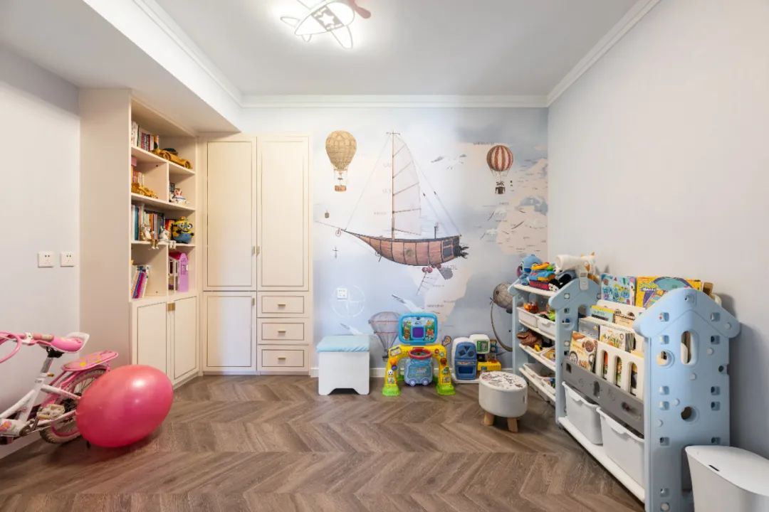 辦公室爆改變4室2衛(wèi)，中西雙廚，超強(qiáng)收納，一家6口直呼過(guò)癮！	