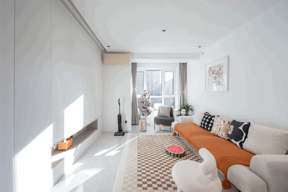 廚衛小又暗？92㎡爆改格局+無主燈設計，3人住舒服又高級！ 