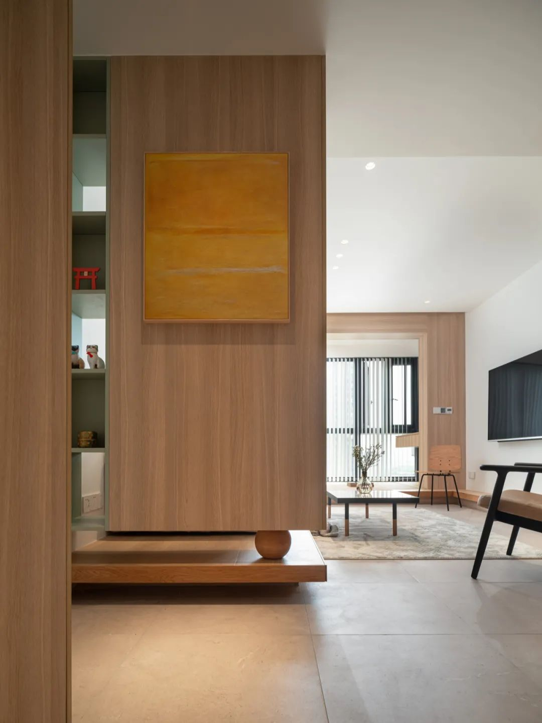 小戶型潮設(shè)計(jì)丨客廳陽臺(tái)榻榻米、創(chuàng)意壁龕“房中房”	