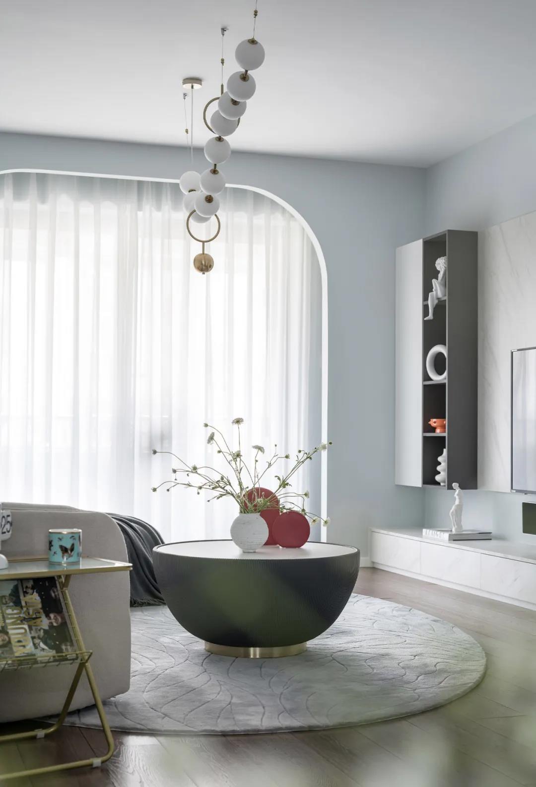 滬飄“富婆”一人住140㎡，三個臥室輪流睡？我酸了	