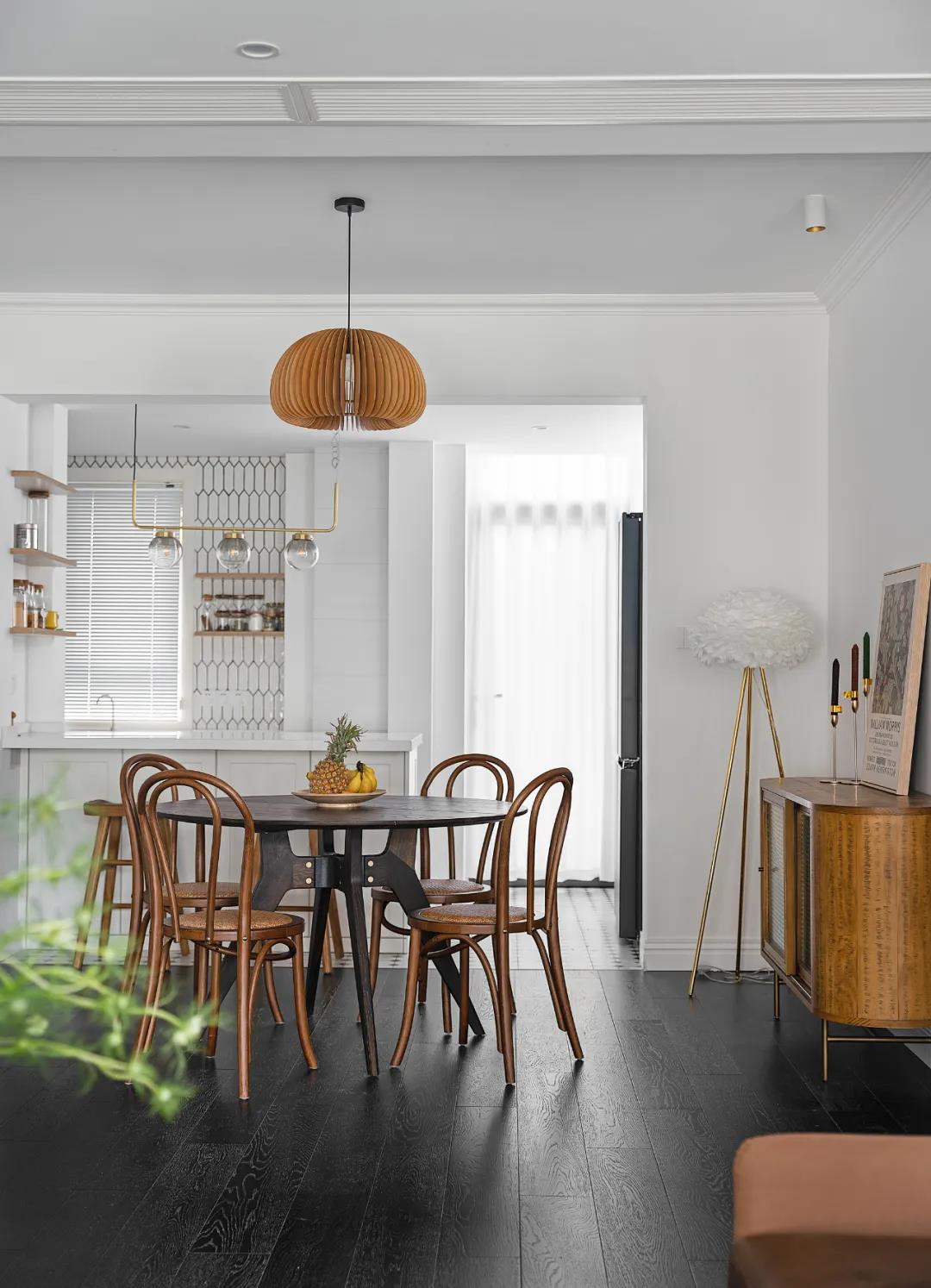 美觀又實用130㎡浪漫復古小3居，混搭式教科書	