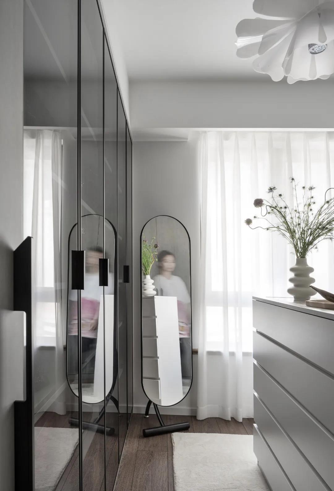 滬飄“富婆”一人住140㎡，三個臥室輪流睡？我酸了	