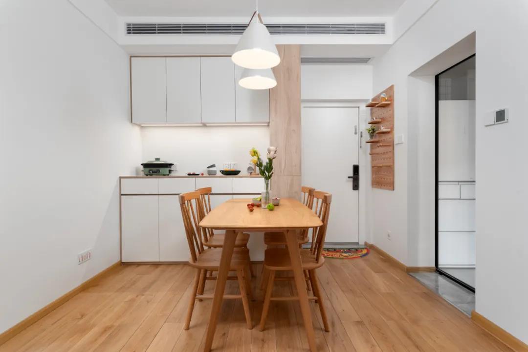 小紅書爆火：2人2喵入住異形小戶，仿佛是日劇穿越~	