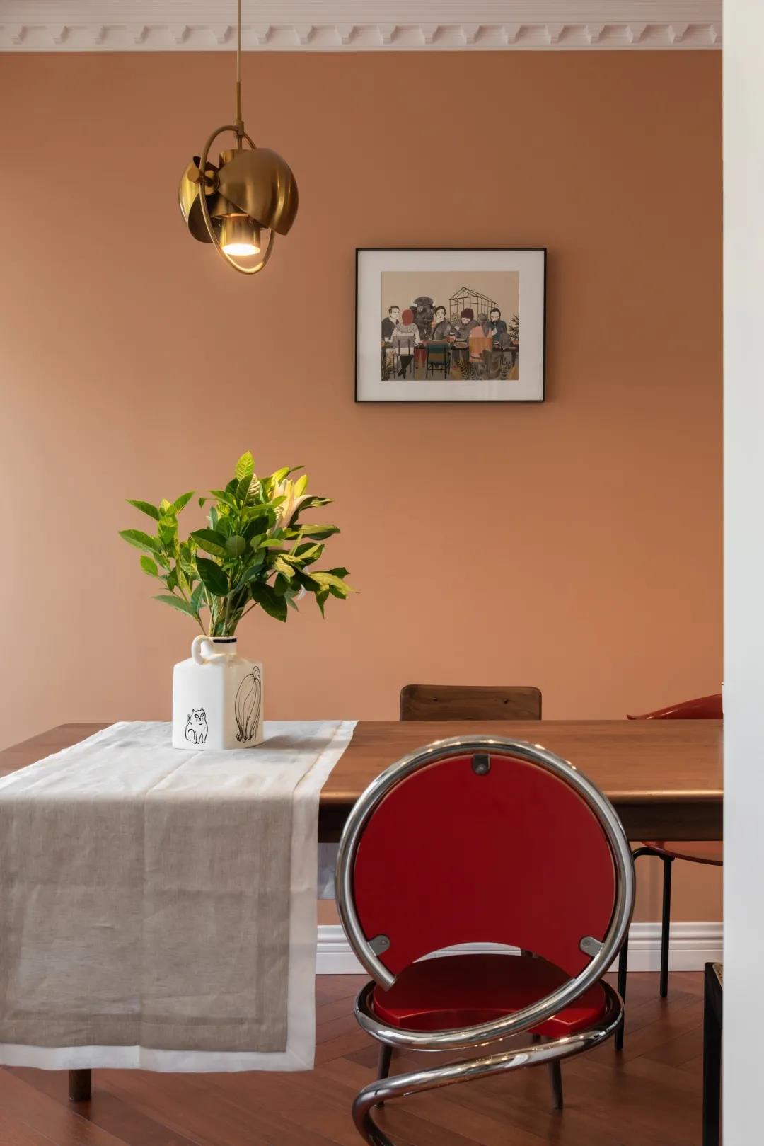 帝都博士「化老氣為潮流」：讀書區、雙開門卷上天	