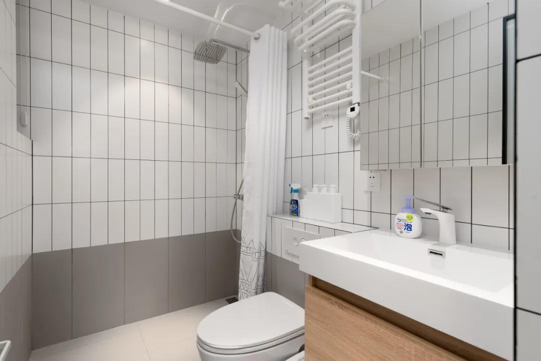 小紅書爆火：2人2喵入住異形小戶，仿佛是日劇穿越~	