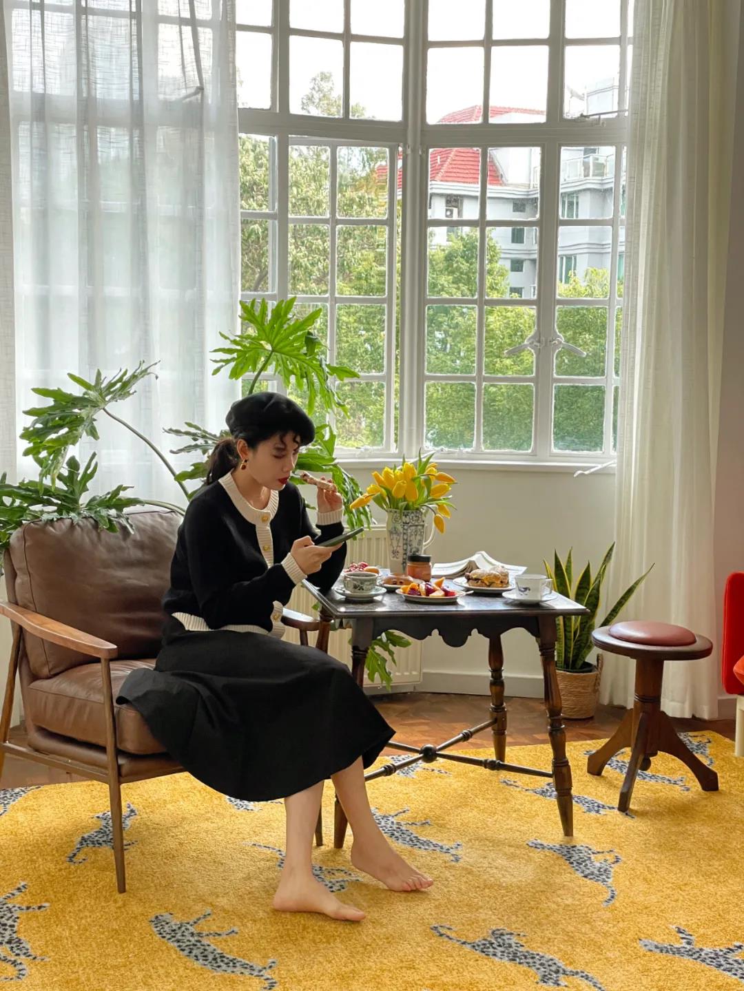 這屆情侶有多會住？格子門窗日光浴，隨性又自由	