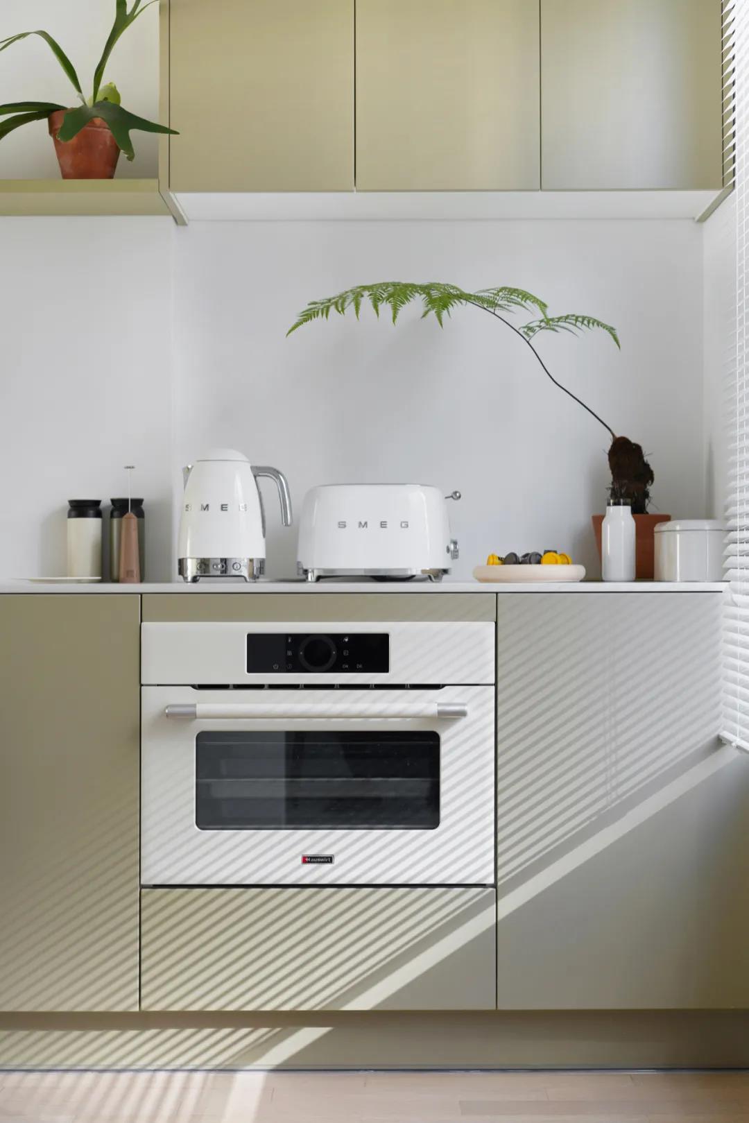 創(chuàng)業(yè)夫妻窮裝修，拱形門+奶油風(fēng)，入住10年不過時(shí)	