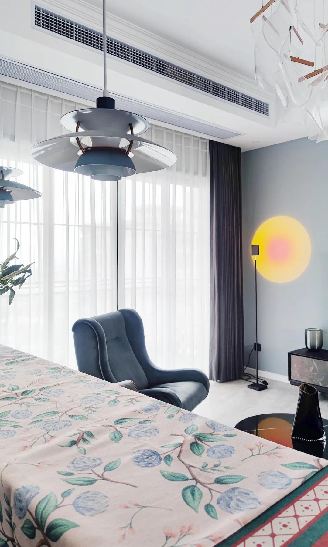 獨(dú)立套間、休閑書吧、頂樓陽臺(tái)，這個(gè)復(fù)式房超全能！