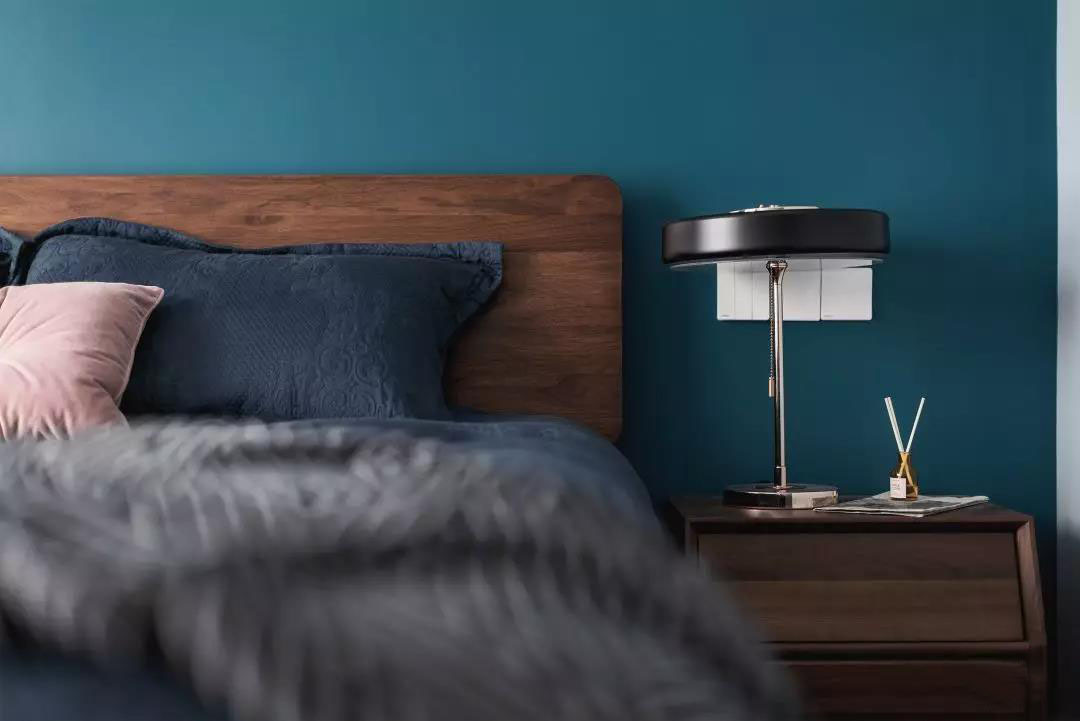 入住4年她家不過(guò)時(shí)，復(fù)古搭配、空間設(shè)計(jì)經(jīng)驗(yàn)都是一絕