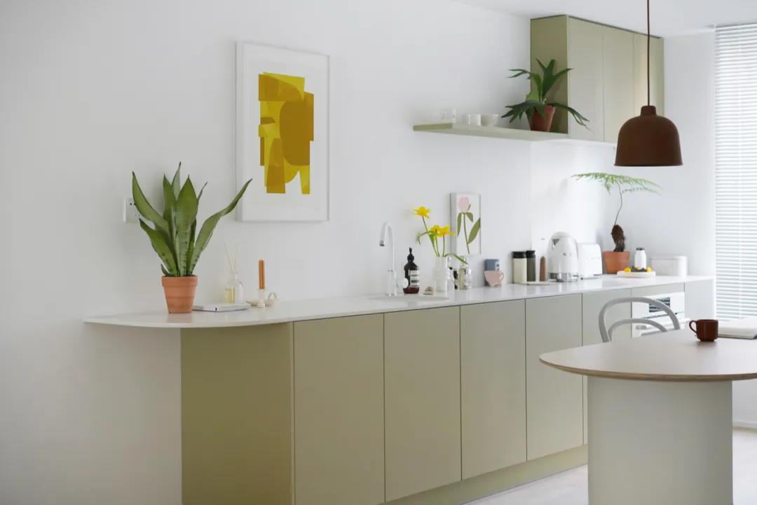 創(chuàng)業(yè)夫妻窮裝修，拱形門+奶油風(fēng)，入住10年不過時(shí)	