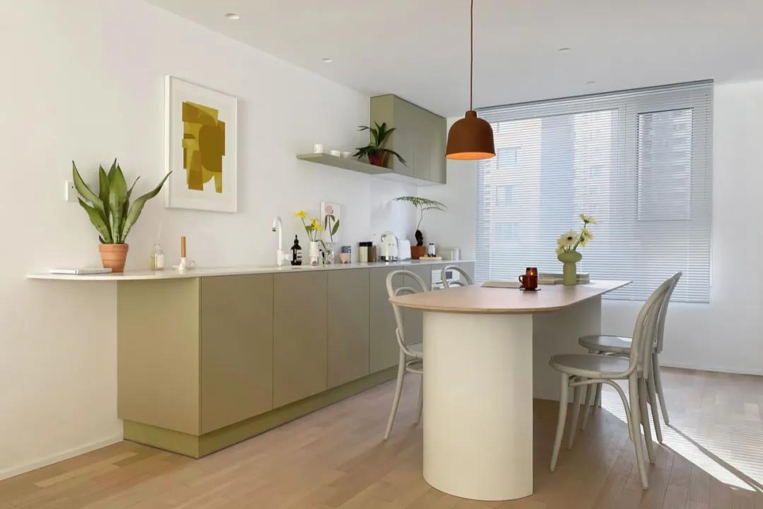 創(chuàng)業(yè)夫妻窮裝修，拱形門+奶油風(fēng)，入住10年不過時(shí)	