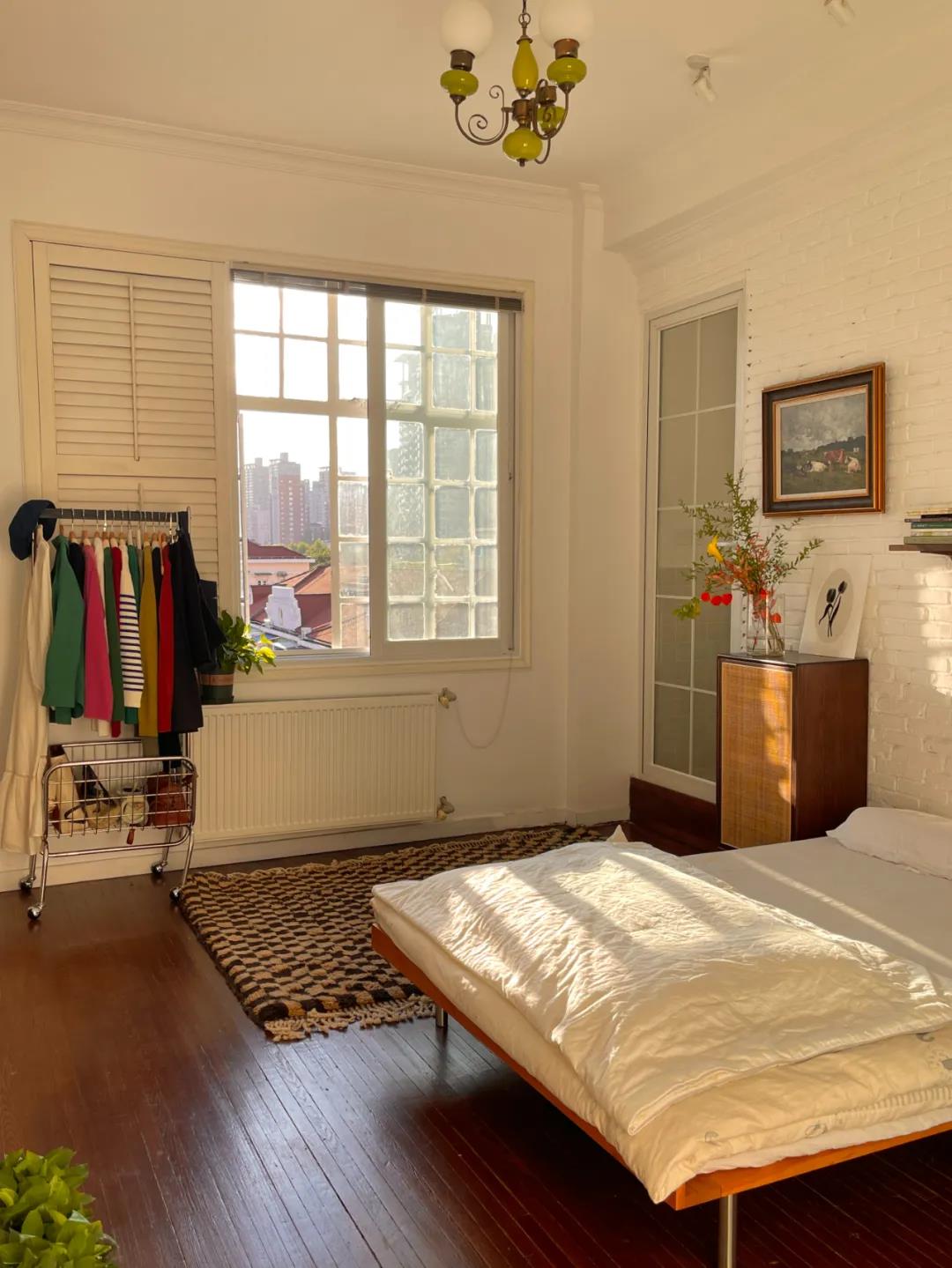 這屆情侶有多會住？格子門窗日光浴，隨性又自由	