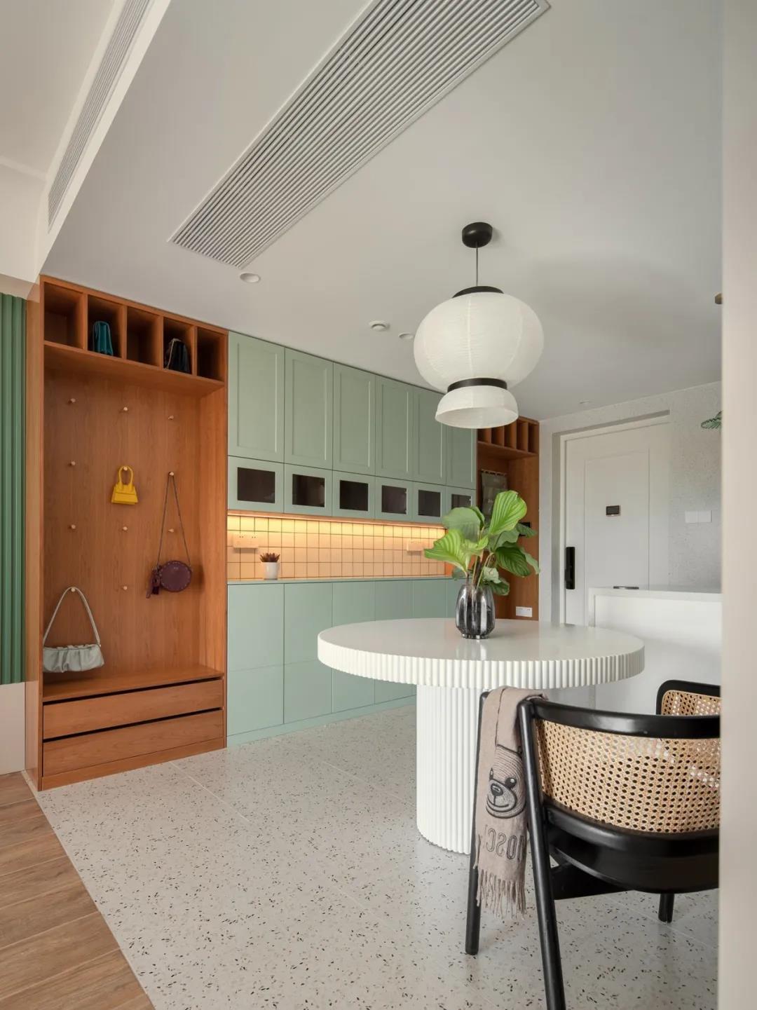 咱就是說，93㎡小三居改成一居，看完我直呼好家伙~	