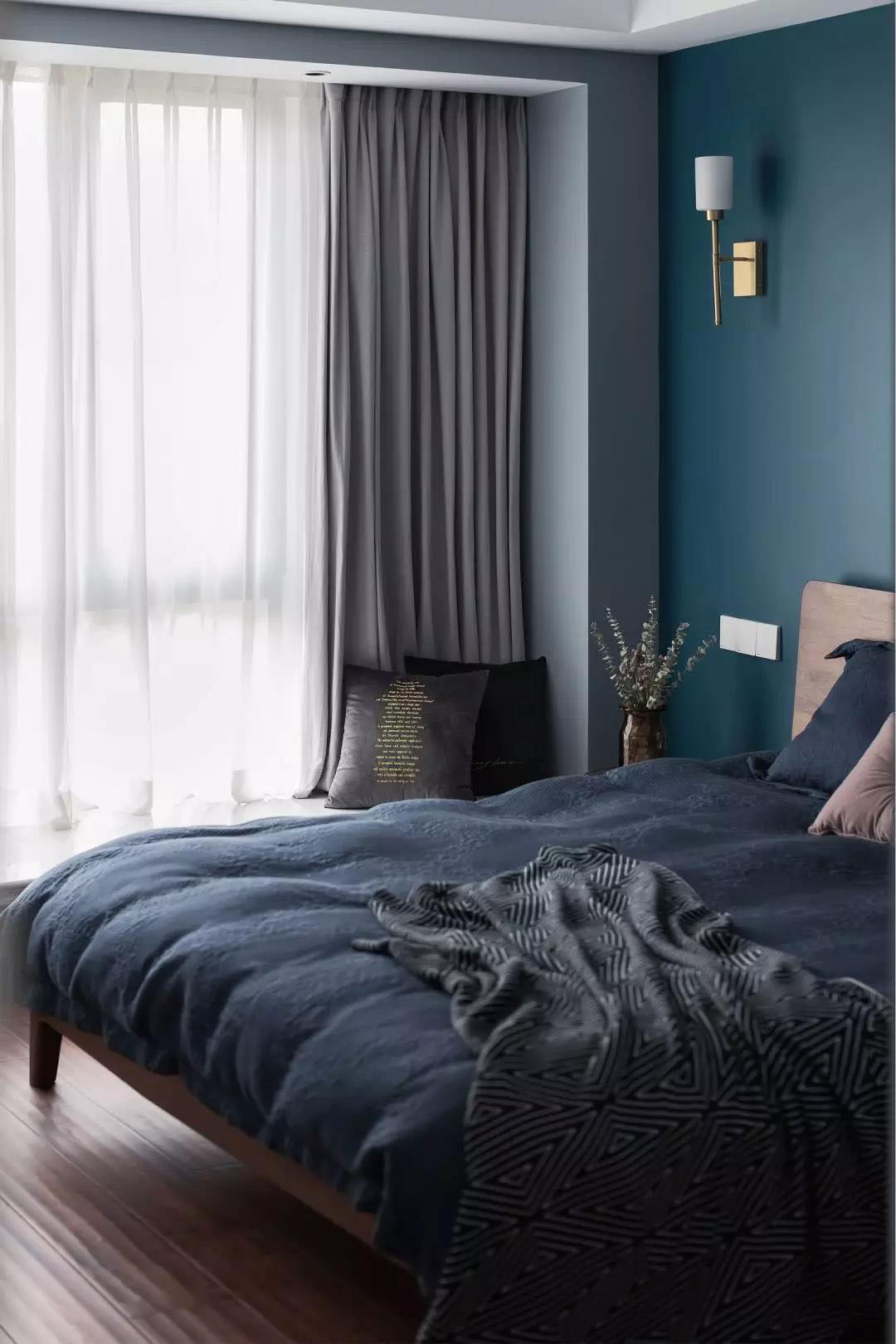 入住4年她家不過(guò)時(shí)，復(fù)古搭配、空間設(shè)計(jì)經(jīng)驗(yàn)都是一絕