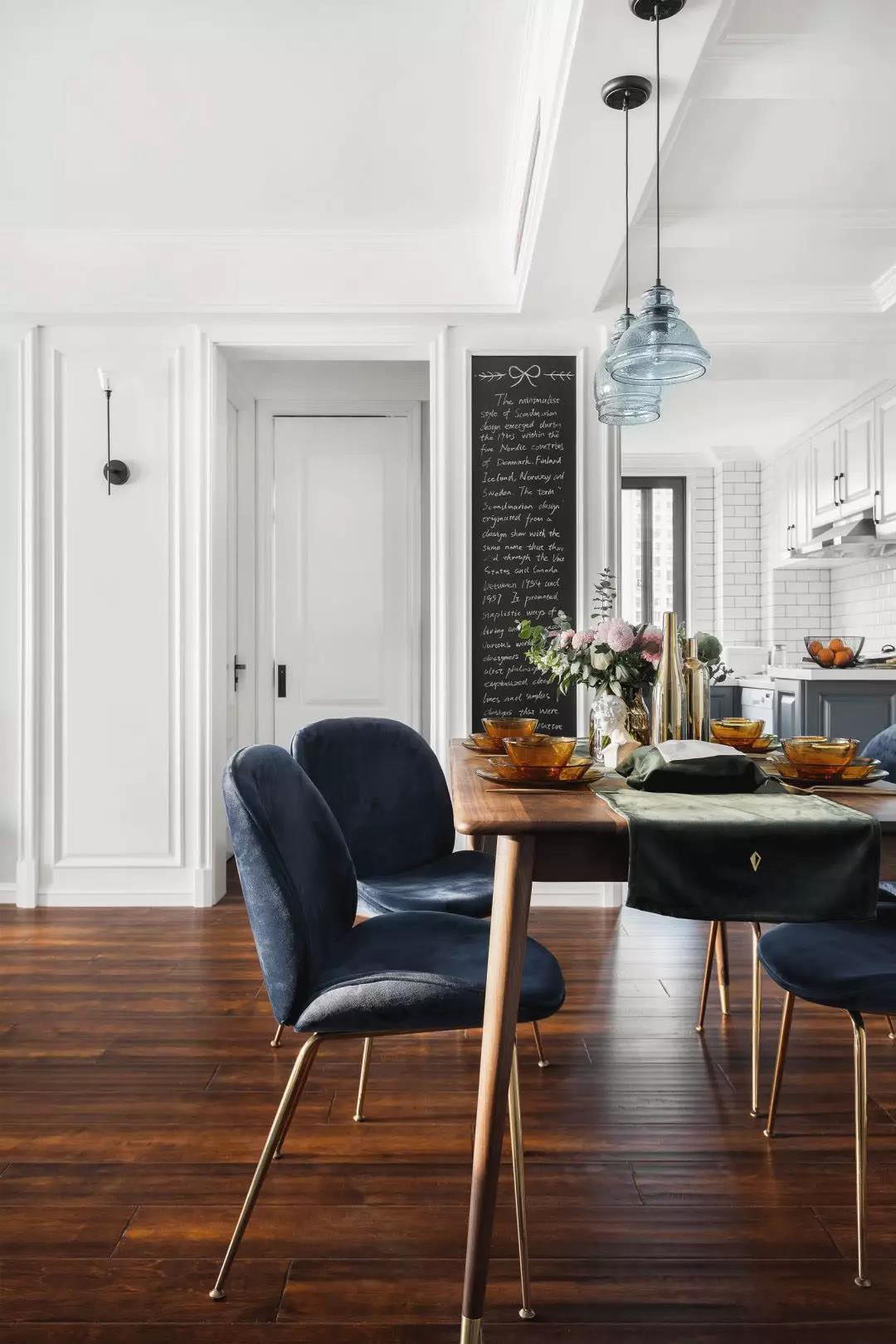 入住4年她家不過(guò)時(shí)，復(fù)古搭配、空間設(shè)計(jì)經(jīng)驗(yàn)都是一絕