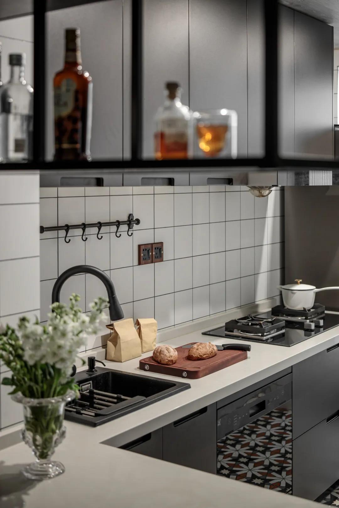 80㎡復(fù)古風(fēng)丨一人一寵一世界，解鎖獨(dú)居生活的Freedom