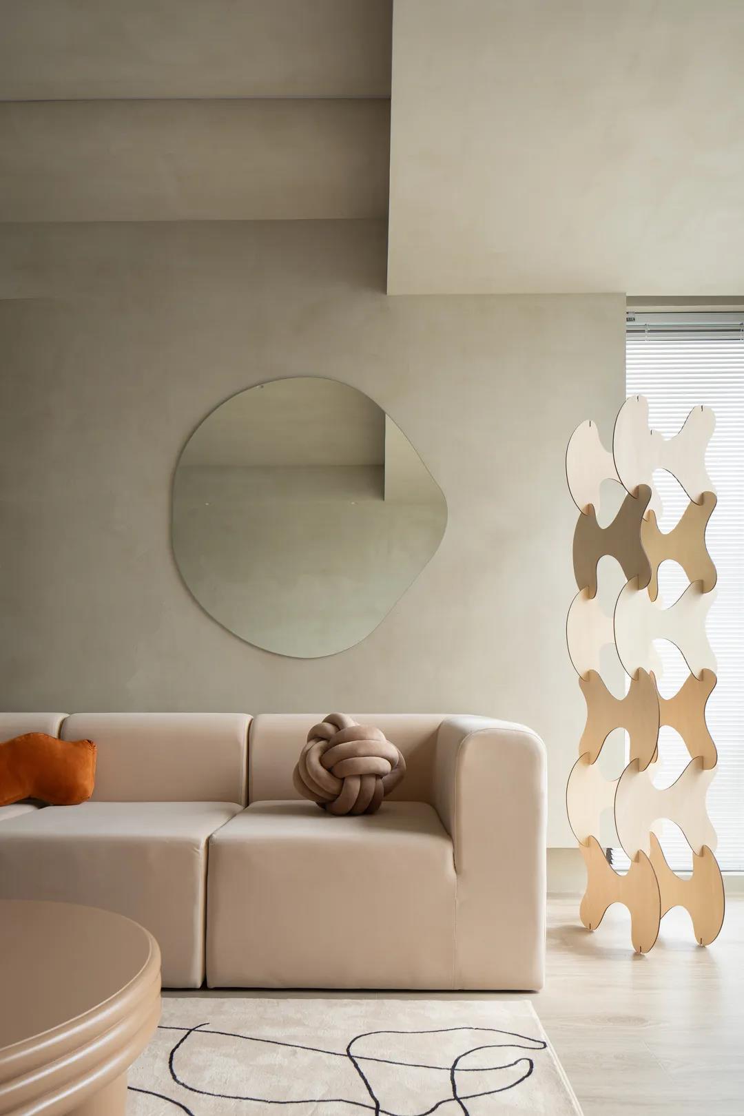 95㎡奶油宅搞出30㎡收納空間，再也不用哭著斷舍離	