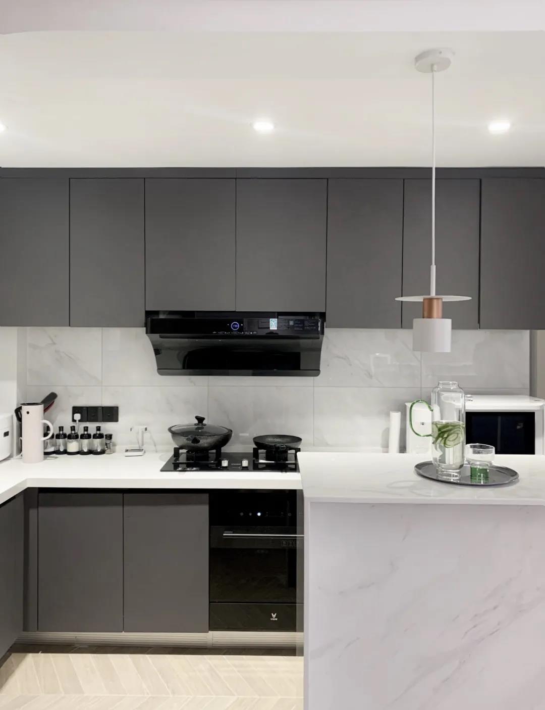 小一居改成「五臟俱全」復古套房，2喵1汪樂不思蜀~	