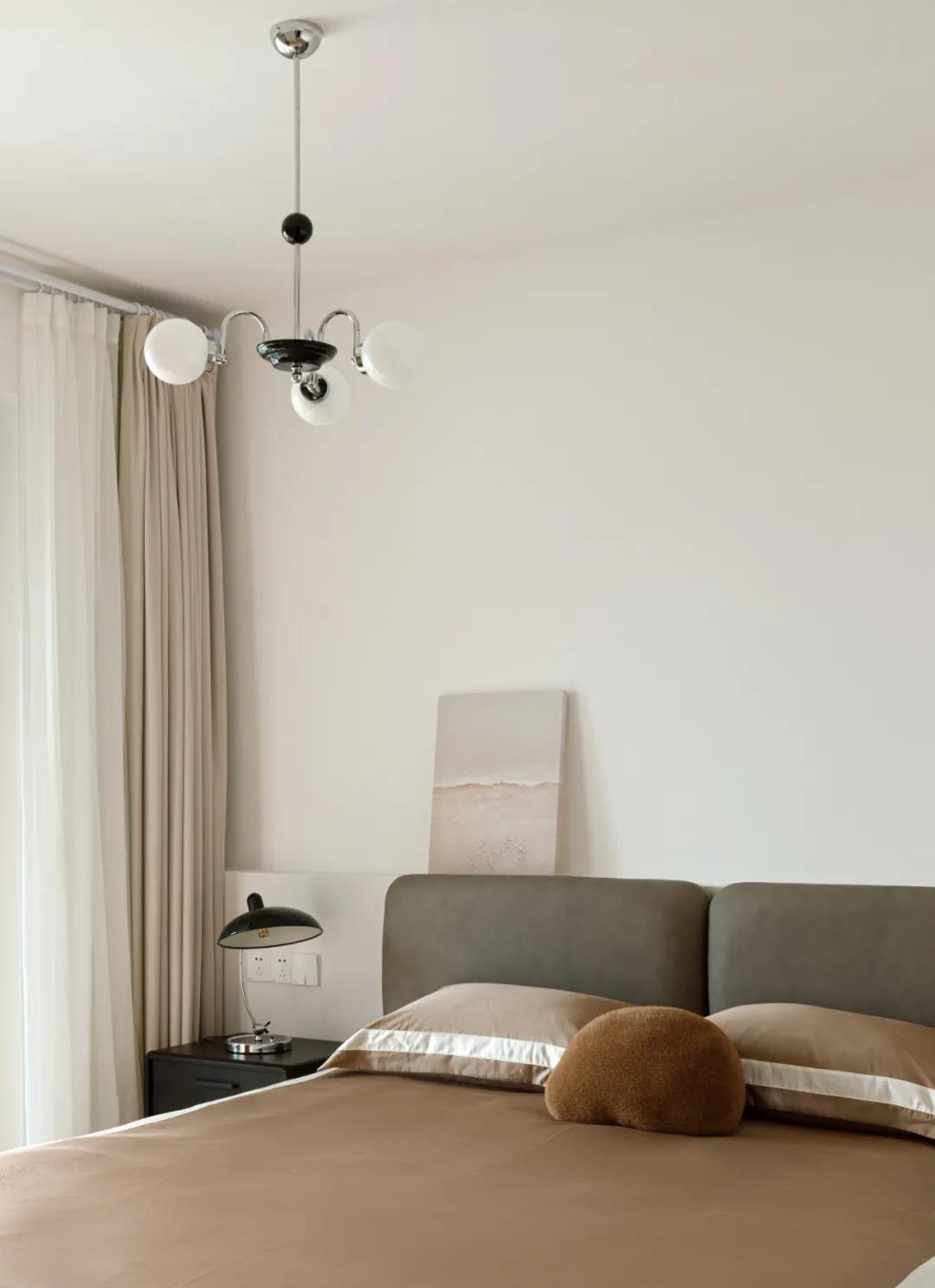 她家小復式把壁龕玩明白了，樓梯也能收納力滿分！	