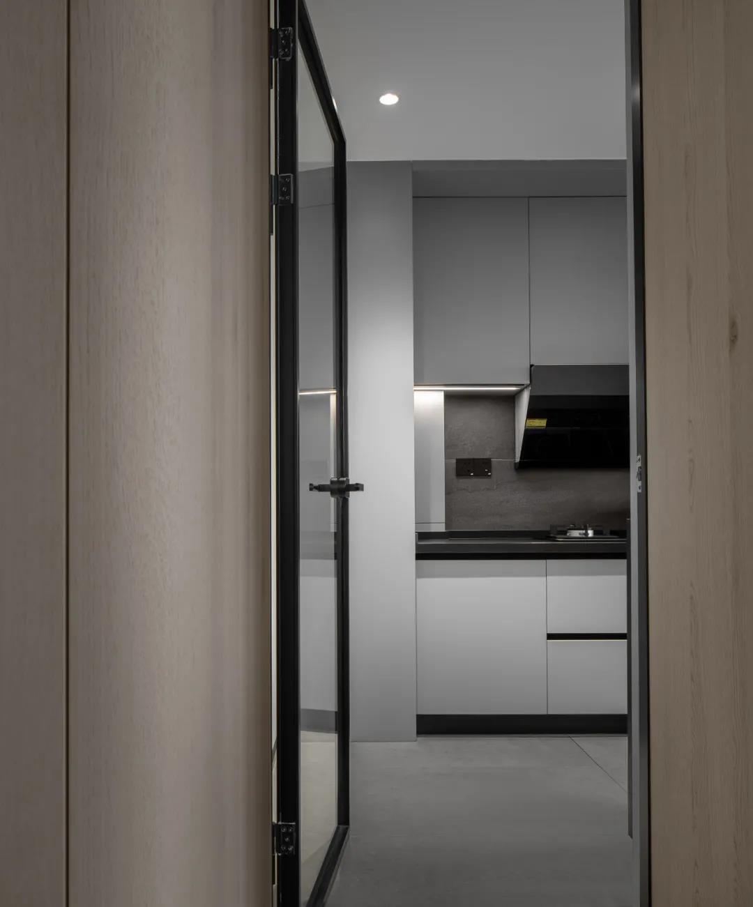 超強隱形收納+絕美落地窗景，這個搭配范本必看！	