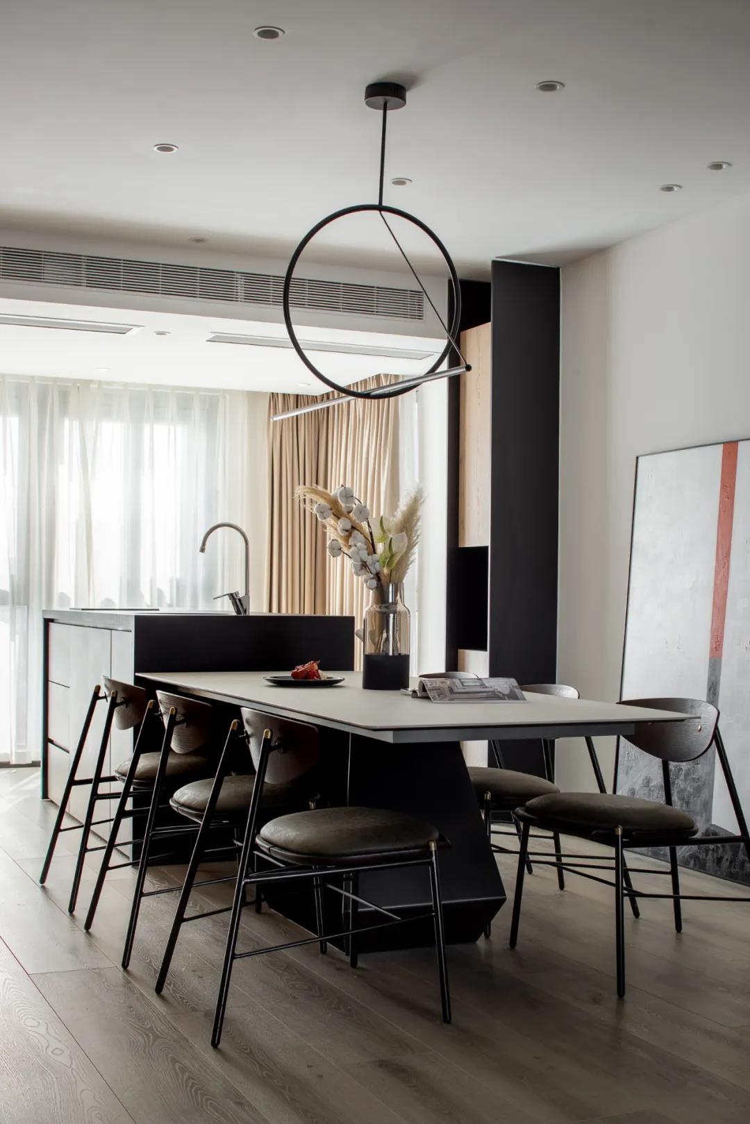 超強隱形收納+絕美落地窗景，這個搭配范本必看！	