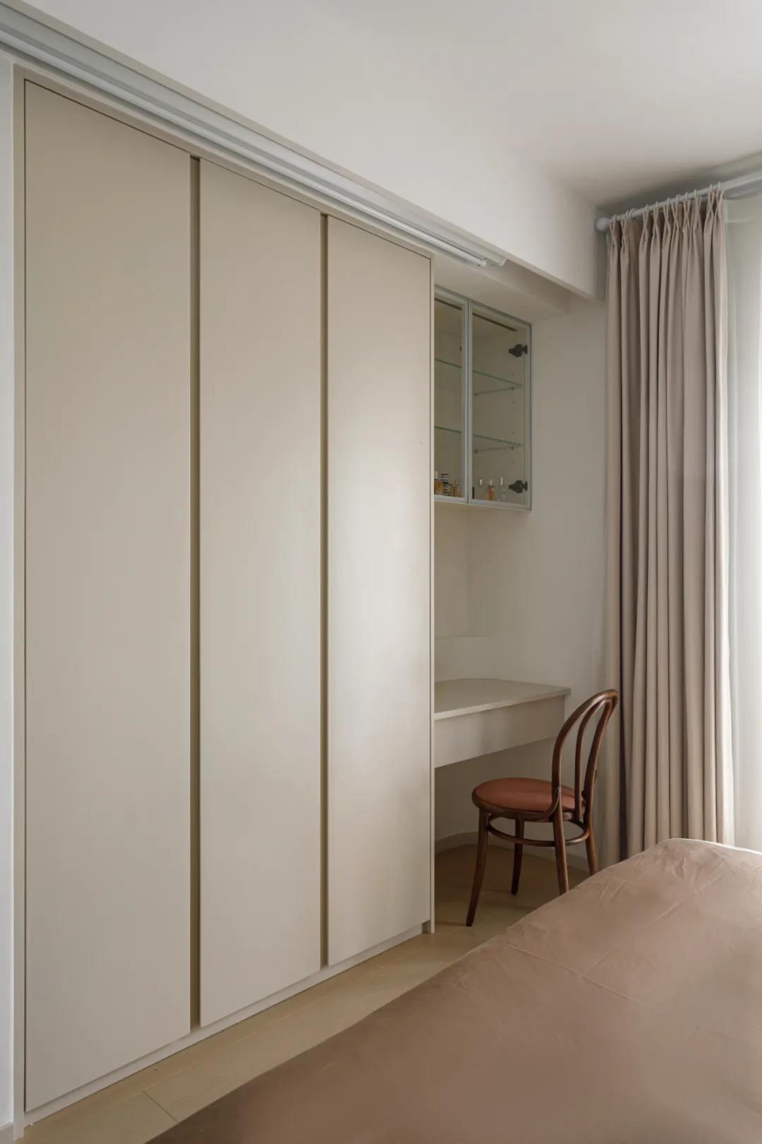 她家小復式把壁龕玩明白了，樓梯也能收納力滿分！	