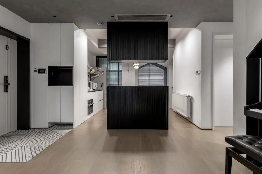 她家兒童房上床下桌+黑板墻，書房更有“小木屋”~