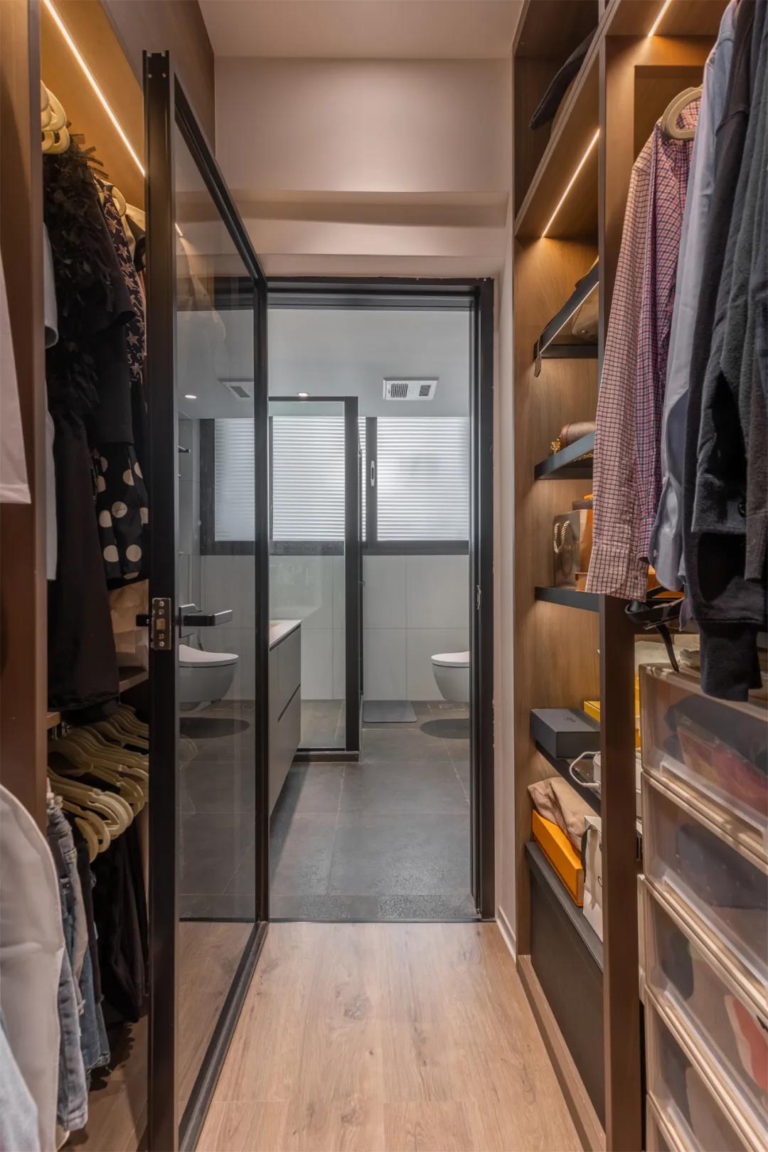 高級感大平層：飄窗別打通了！他家神奇改造多一室