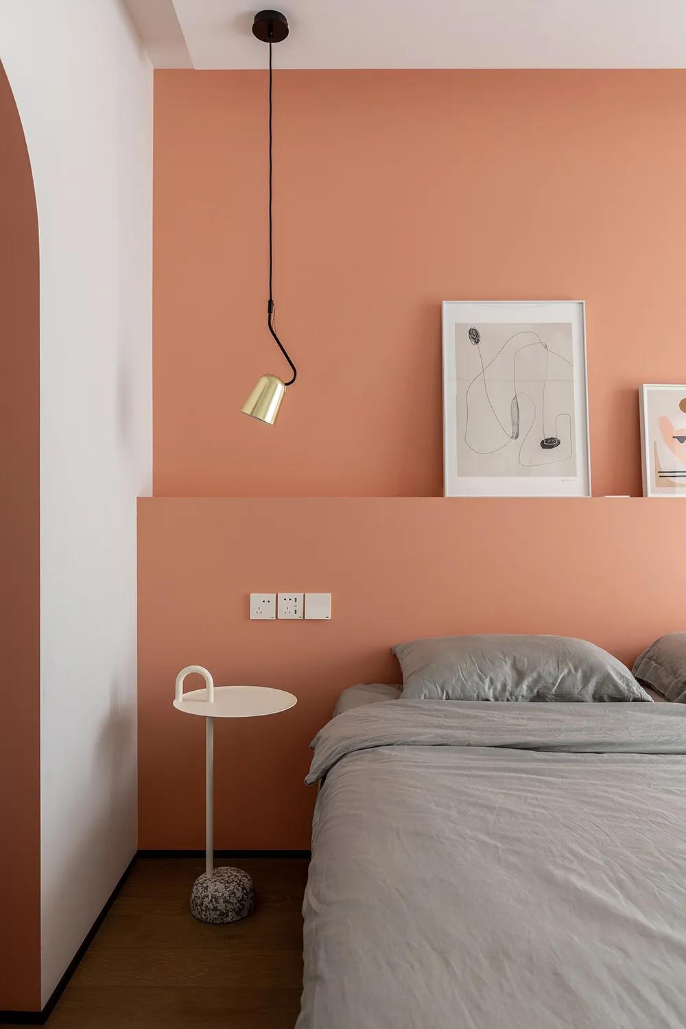 她家兒童房上床下桌+黑板墻，書房更有“小木屋”~