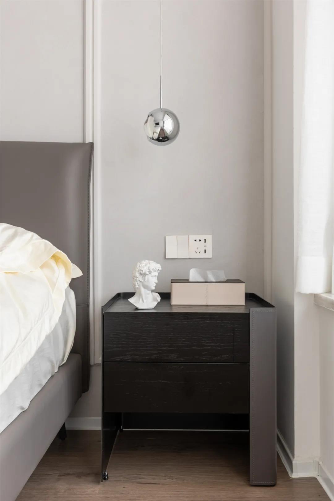 高級感大平層：飄窗別打通了！他家神奇改造多一室