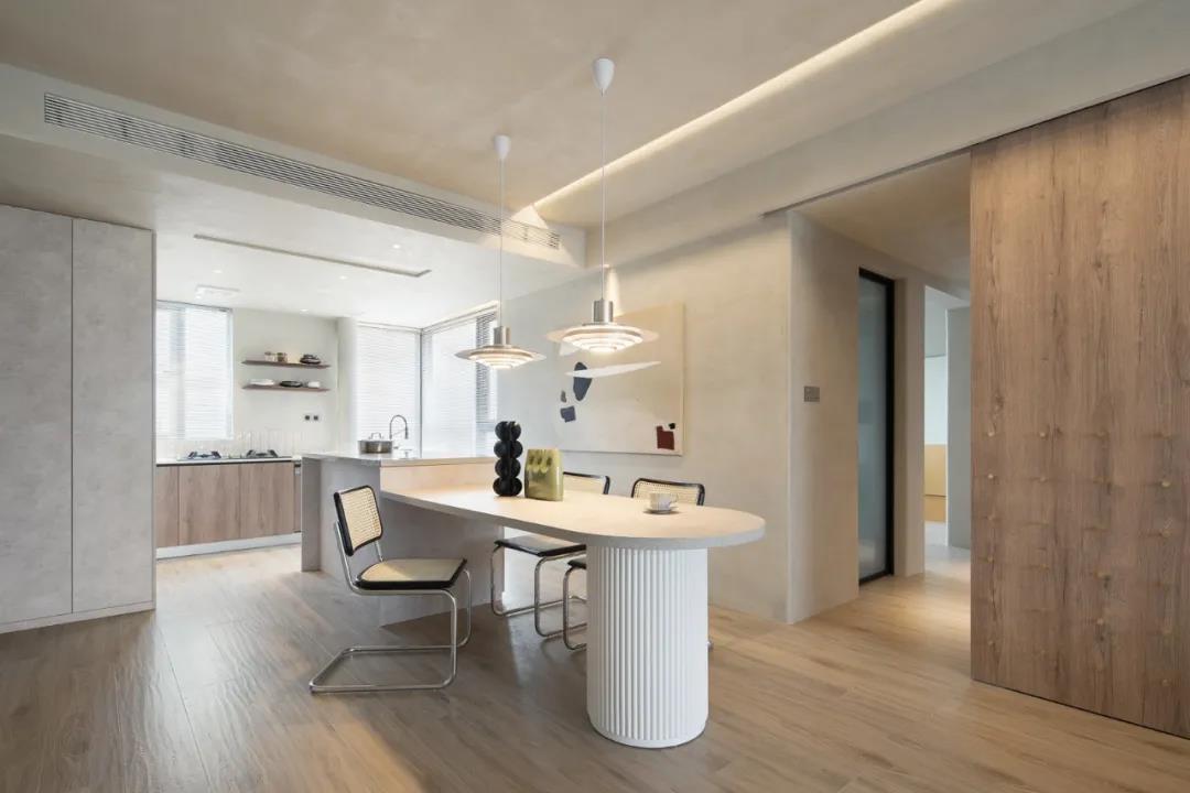 95㎡奶油宅搞出30㎡收納空間，再也不用哭著斷舍離	