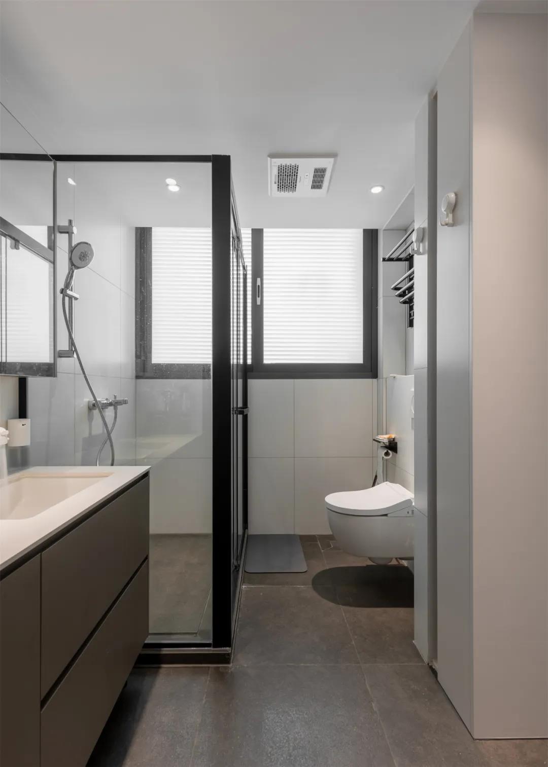 高級感大平層：飄窗別打通了！他家神奇改造多一室