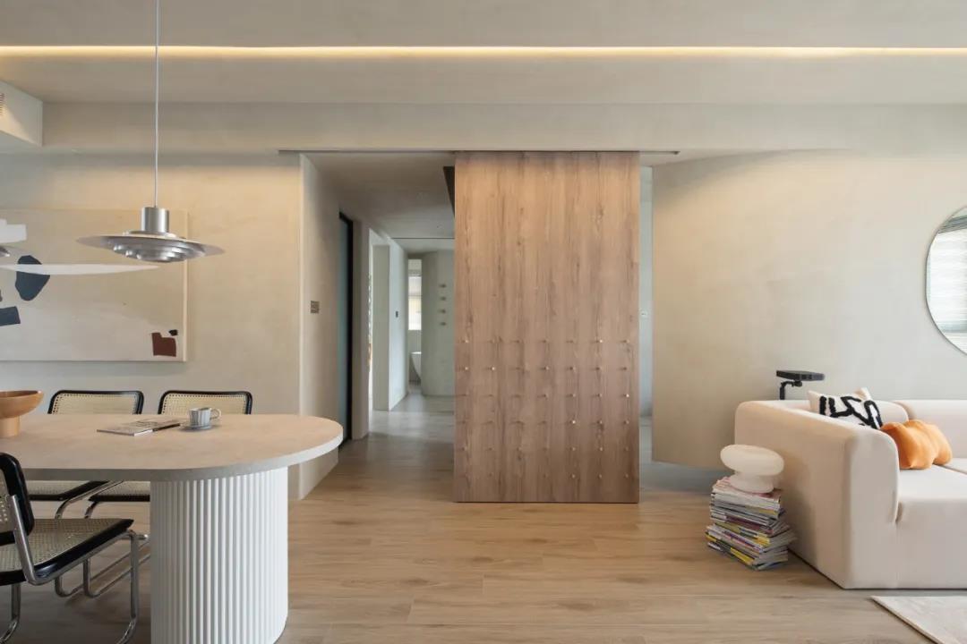 95㎡奶油宅搞出30㎡收納空間，再也不用哭著斷舍離	