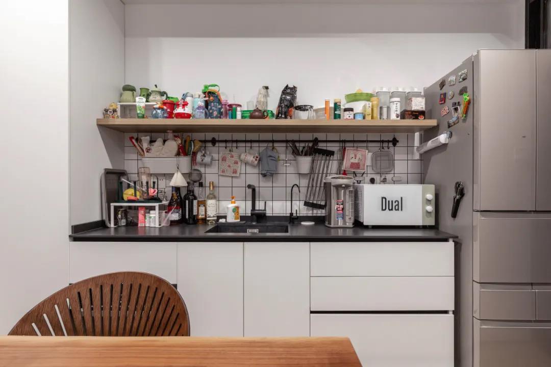 她家兒童房上床下桌+黑板墻，書房更有“小木屋”~