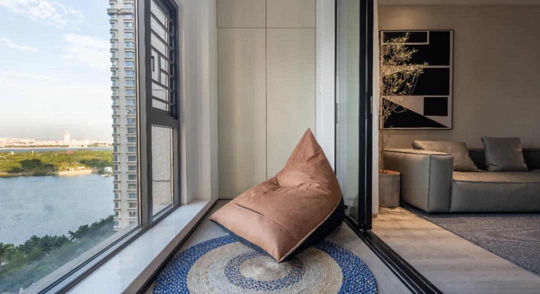 超強隱形收納+絕美落地窗景，這個搭配范本必看！	