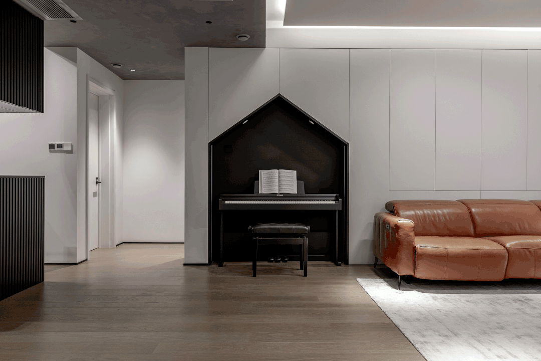 她家兒童房上床下桌+黑板墻，書房更有“小木屋”~