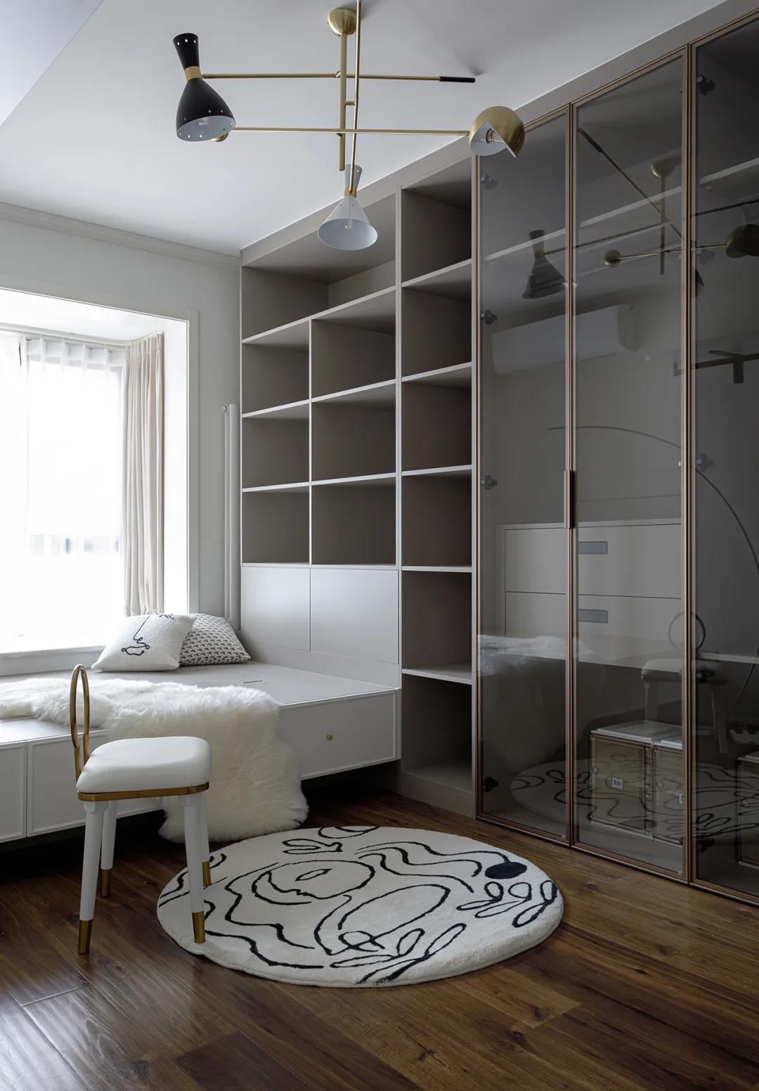 僅70㎡打造“年度最佳法式復(fù)古”這對(duì)時(shí)尚博主真哇塞~