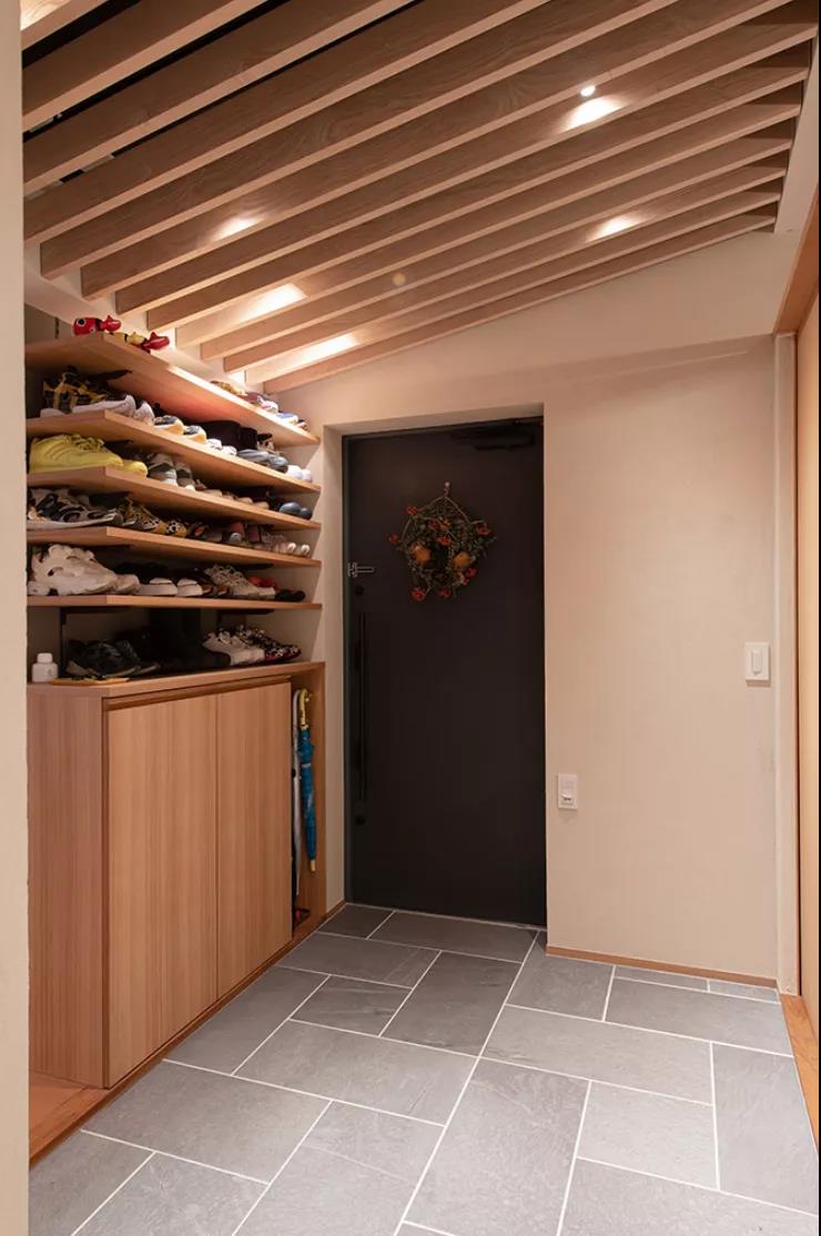 她家和風80㎡「元宇宙兒童房」上床下柜，墻上還開洞？