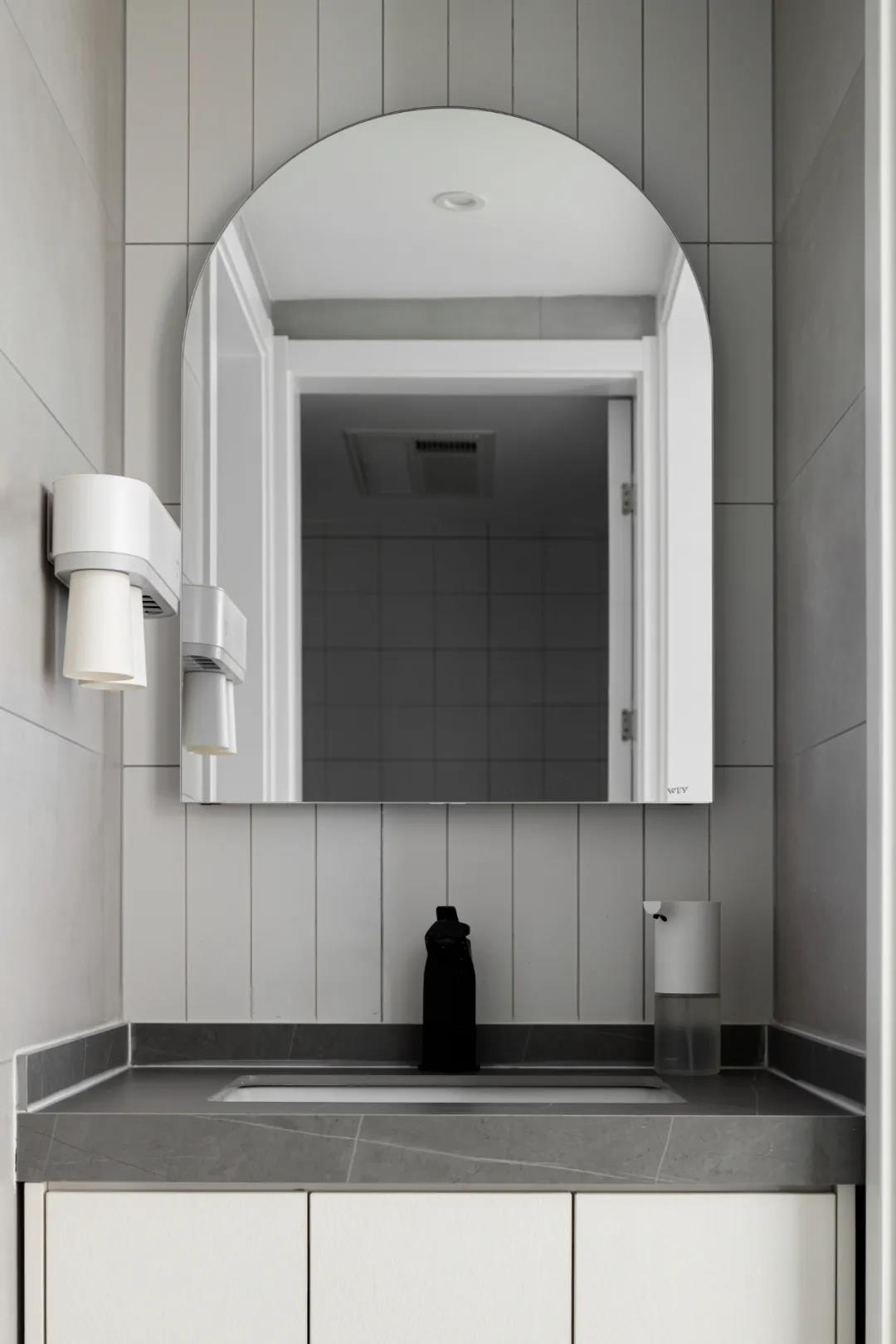 陽臺(tái)、主臥墻全拆？60㎡搖身一變大平層，看呆婆婆！	