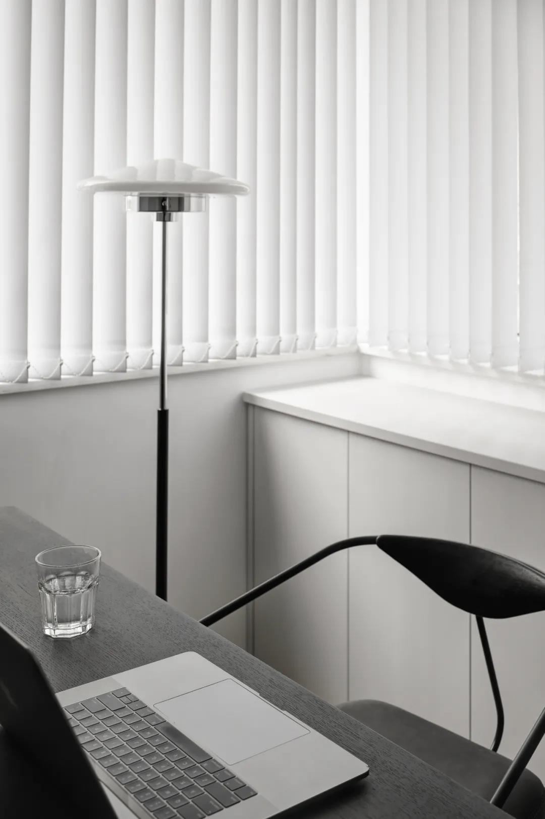 新時(shí)代夫妻的143㎡『黑白質(zhì)感家』，開(kāi)啟心動(dòng)模式~