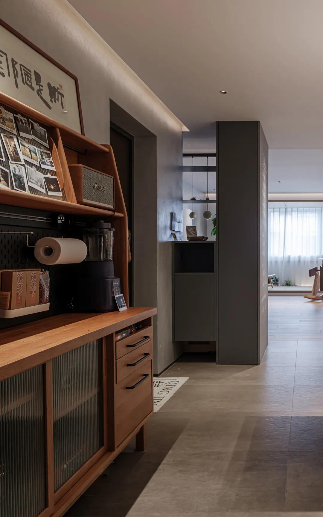 112㎡氛圍感upの元氣愛巢，把『休閑靜吧』搬進家	