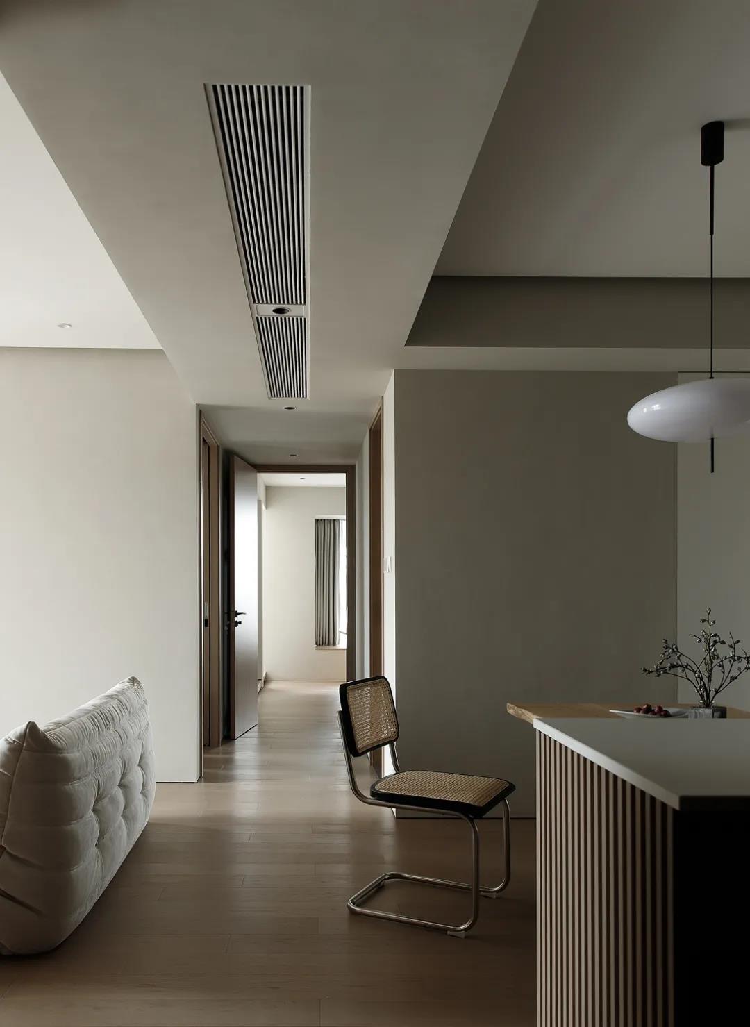 獨居房LV10玩家：112㎡客廳圖書館+露天浴室の詩意幸福