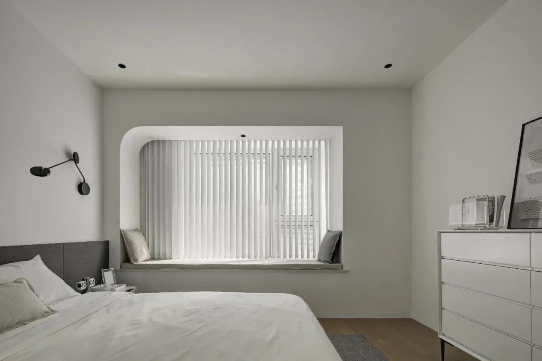 新時(shí)代夫妻的143㎡『黑白質(zhì)感家』，開(kāi)啟心動(dòng)模式~