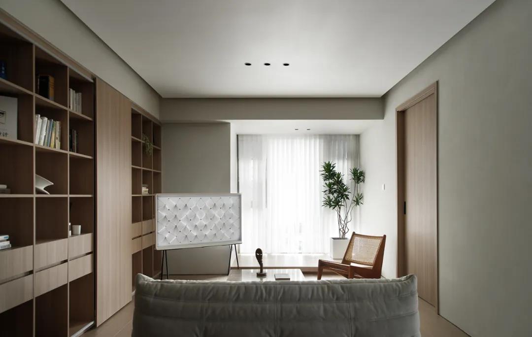 獨居房LV10玩家：112㎡客廳圖書館+露天浴室の詩意幸福