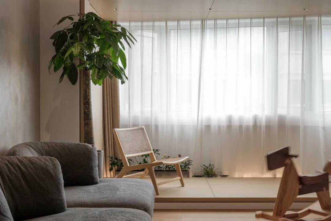 112㎡氛圍感upの元氣愛巢，把『休閑靜吧』搬進家	