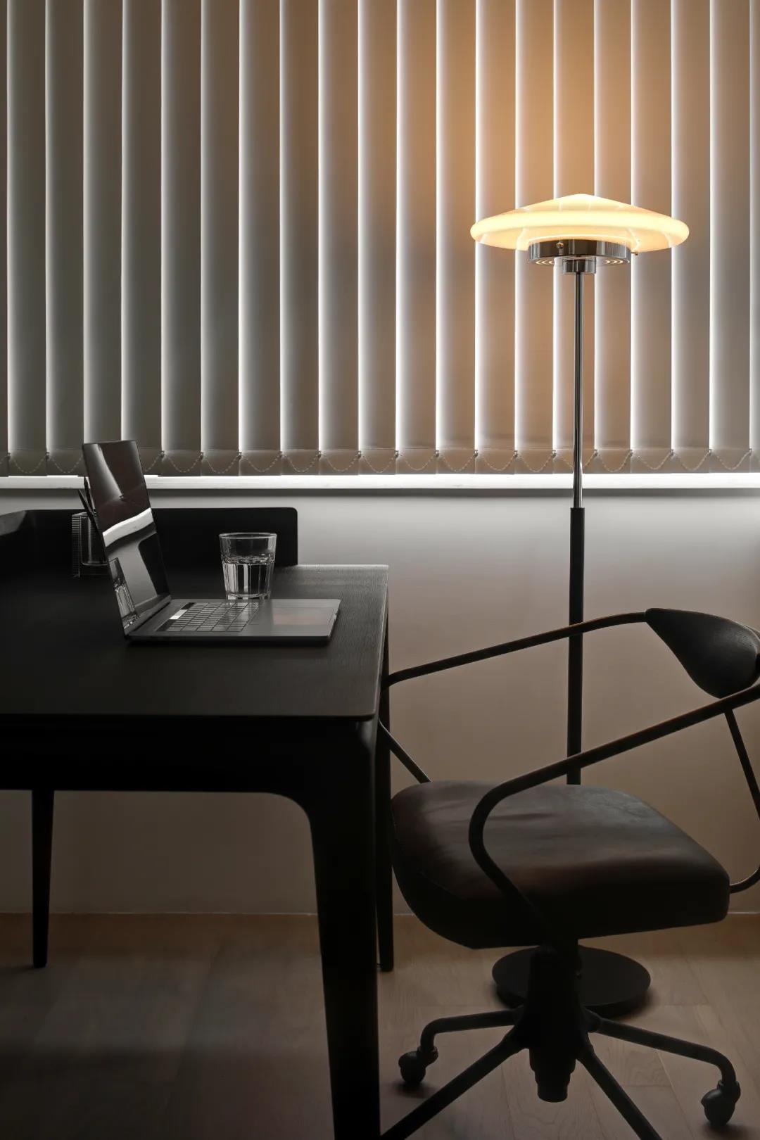 新時(shí)代夫妻的143㎡『黑白質(zhì)感家』，開(kāi)啟心動(dòng)模式~