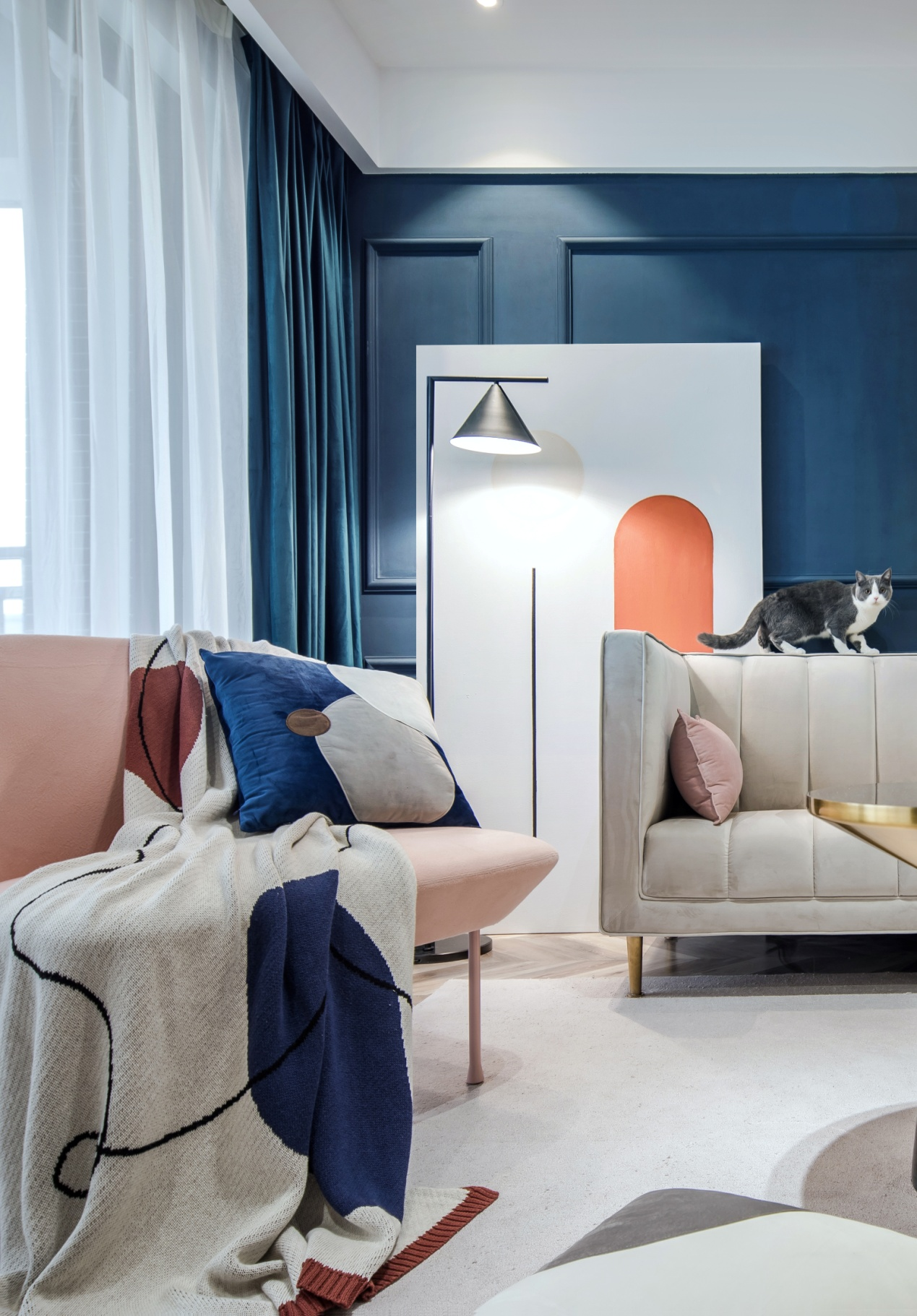 她家110㎡又藍又粉の野獸派設計，真是人間寶藏宅	