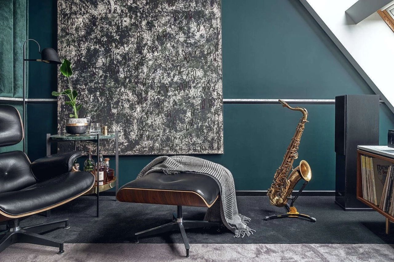 79㎡斜頂閣樓變身小型別墅，縱享音樂與酒的品質(zhì)生活